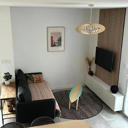 Spacieux Neuf Au Coeur De Bisca Appartement *