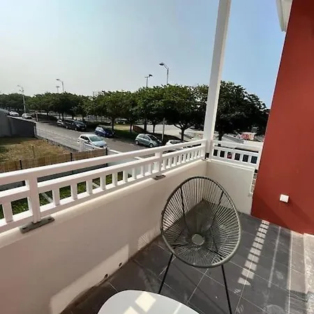 Spacieux Neuf Au Coeur De Bisca Apartment