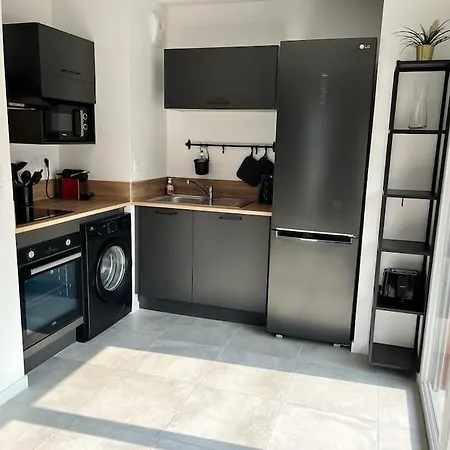 Apartment Spacieux Neuf Au Coeur De Bisca *